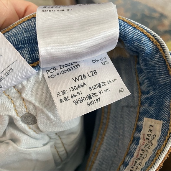 Levi’s 501 Jeans in Tango Light - Picture 4 of 5